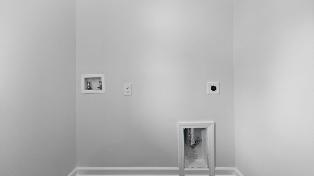 Representative unfurnished interior of a home built from the PERRY by D.R. Horton in North Shore, Summerton (Image 23).