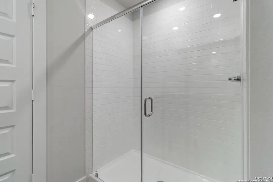 Image 27 of a home in Willow Point. Image 27 of a home in Willow Point.