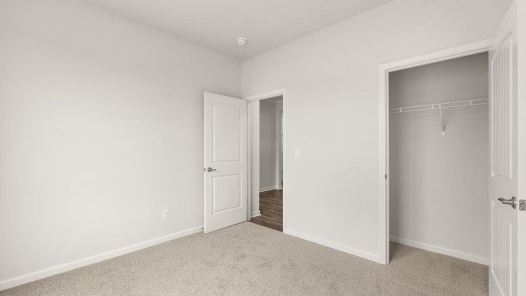 Spacious, unfurnished interior of a new home in Lost Creek, Dallas (Image 21). Spacious, unfurnished interior of a new home in Lost Creek, Dallas (Image 21).