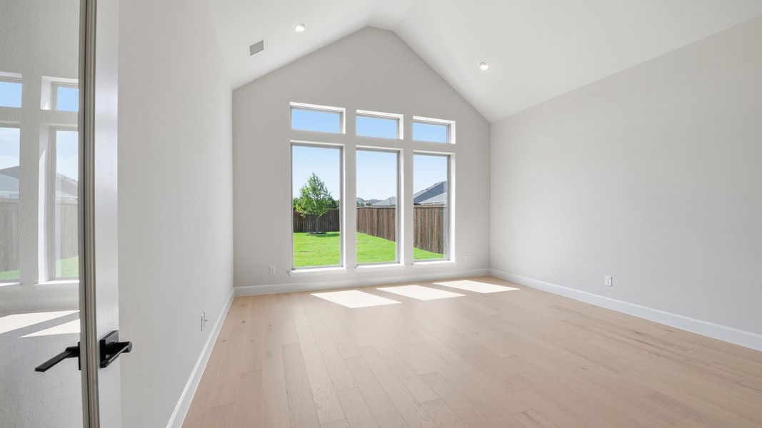 Spacious, unfurnished interior of a new home in Talon Hills, Fort Worth (Image 14). Spacious, unfurnished interior of a new home in Talon Hills, Fort Worth (Image 14).