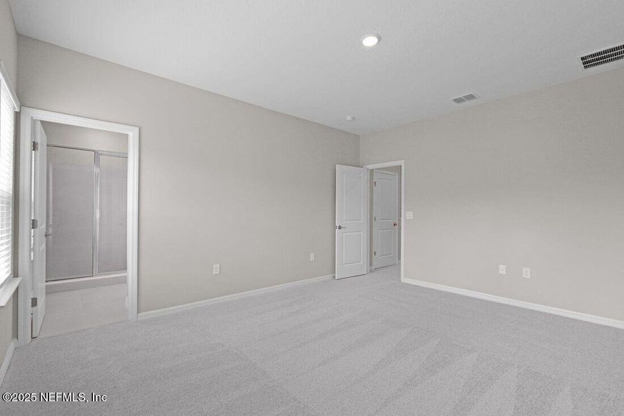 Spacious, unfurnished interior of a new home in , St. Augustine (Image 17).