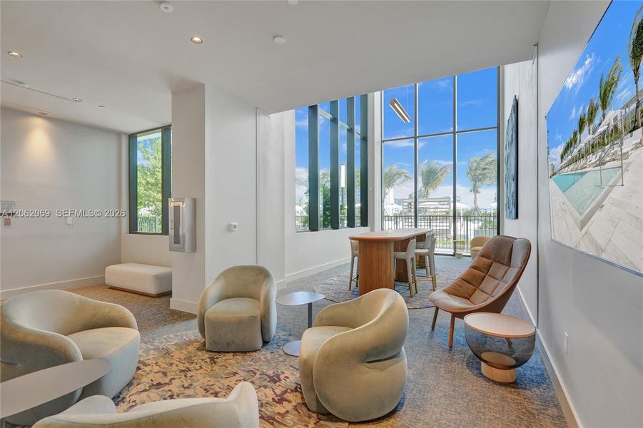 Community amenities in , Miami Beach (Image 27).