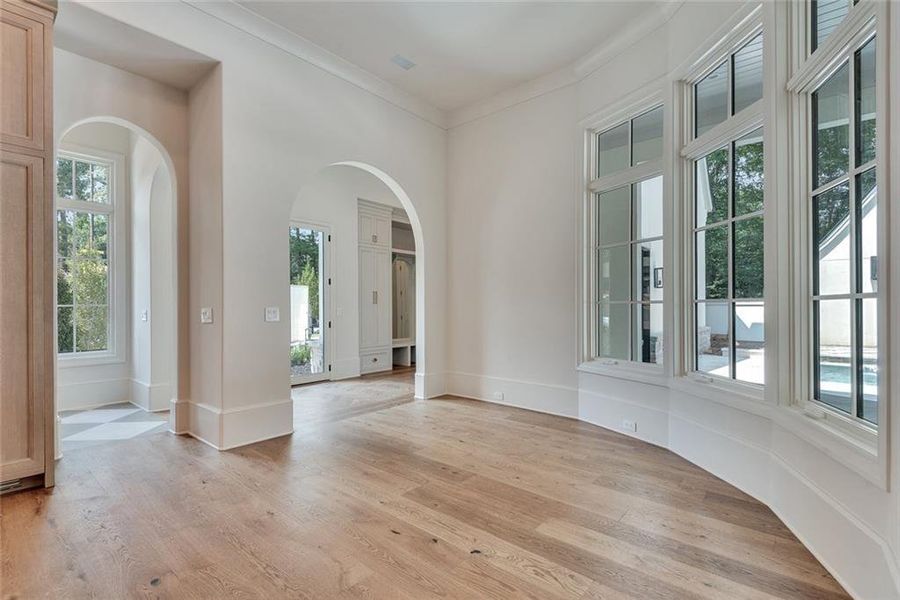 Spacious, unfurnished interior of a new home in , Alpharetta (Image 63).