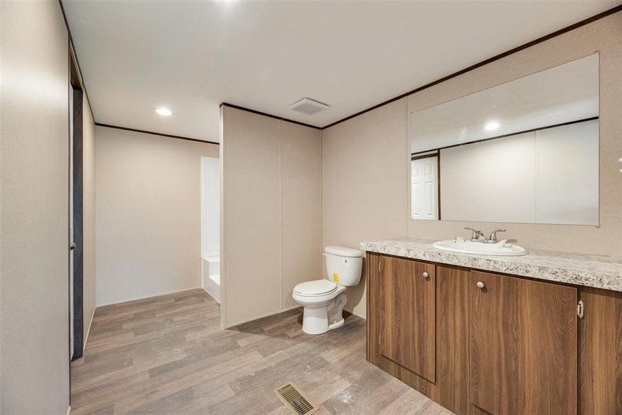 Furnished interior view inside a new home in , Terrell (Image 4).