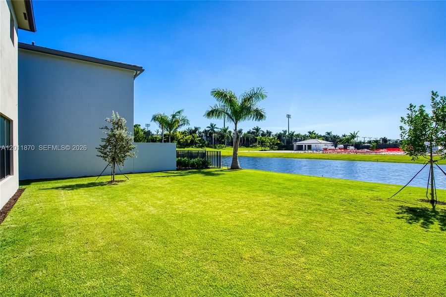 Exterior details and patio area of a home in , Boca Raton (Image 3).