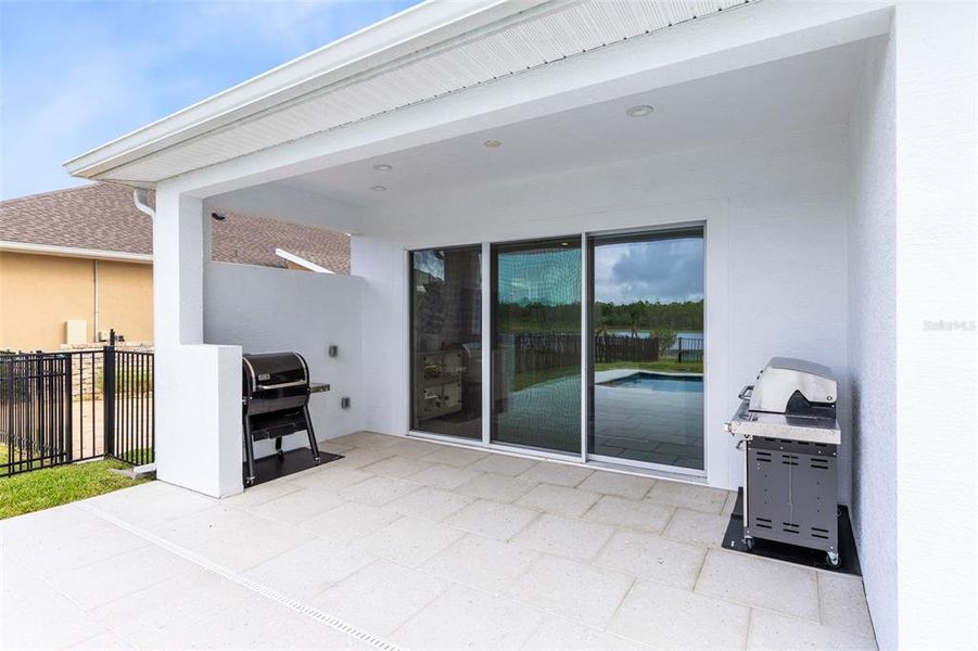 Exterior details and patio area of a home in , Daytona Beach (Image 21).