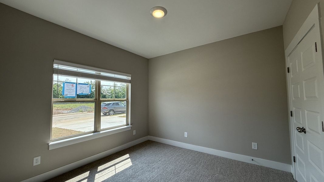 Spacious, unfurnished interior of a new home in Veterans Cove, Murfreesboro (Image 27).