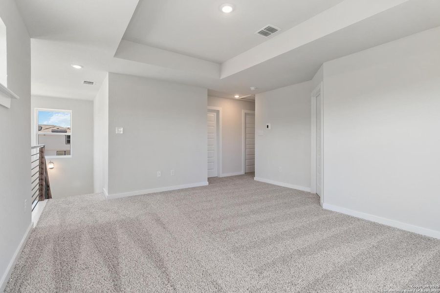 Spacious, unfurnished interior of a new home in Applewhite Meadows, San Antonio (Image 21).