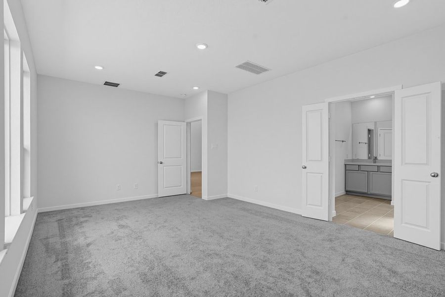 Spacious, unfurnished interior of a new home in Avalon at Cypress, Cypress (Image 15).