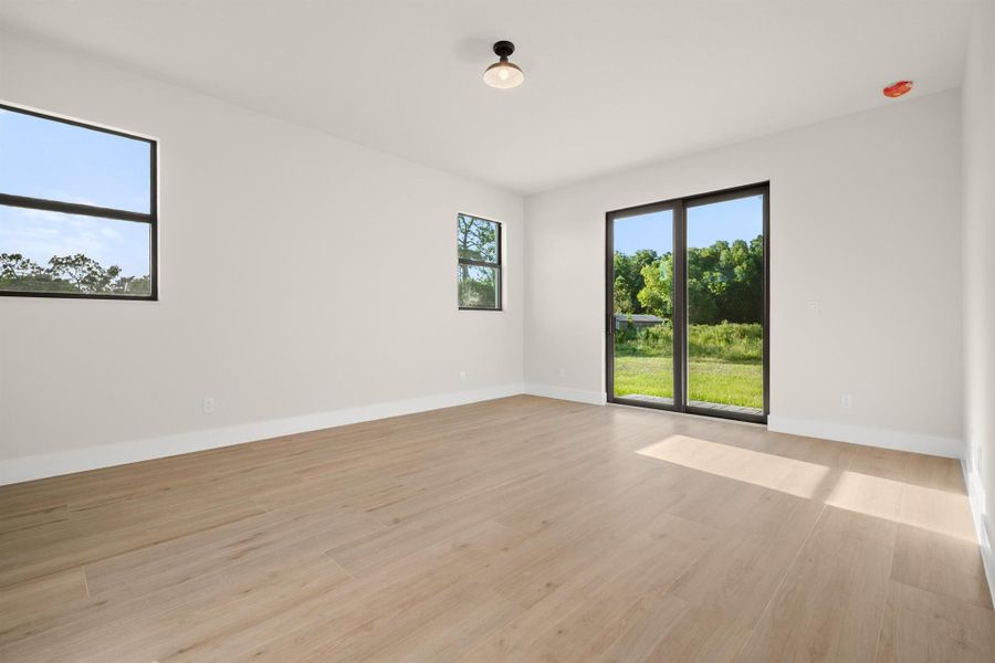 Spacious, unfurnished interior of a new home in , Port St. Lucie (Image 42).