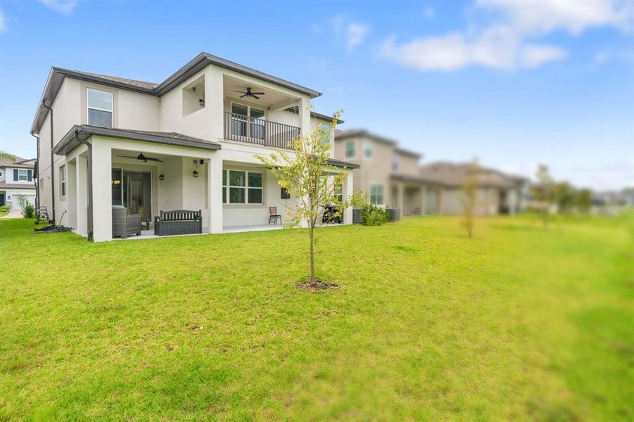 Exterior details and patio area of a home in , Tampa (Image 37).