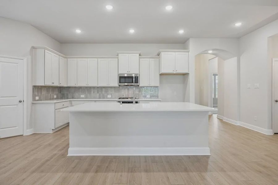 Furnished interior view inside a new home in Las Lomas, Forney (Image 6).