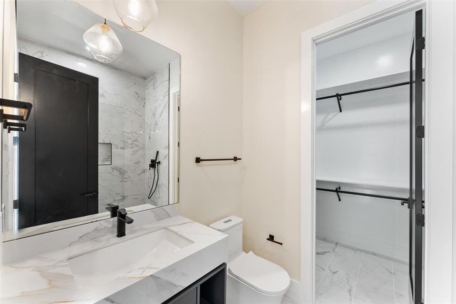 Furnished interior view inside a new home in , Dallas (Image 15). Furnished interior view inside a new home in , Dallas (Image 15).