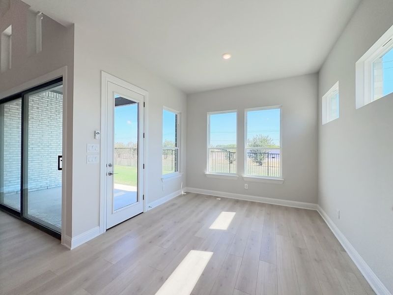 Spacious, unfurnished interior of a new home in Polo Ridge, Mesquite (Image 22).