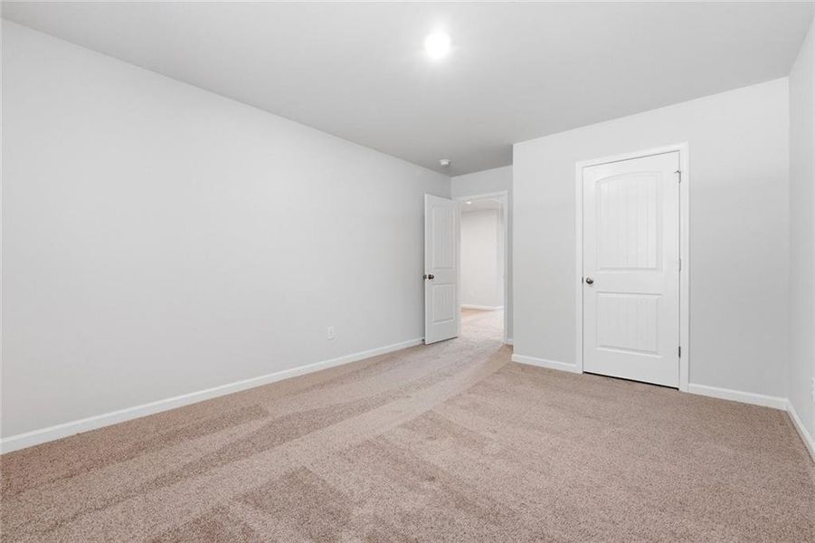 Spacious, unfurnished interior of a new home in Concord Oaks, Powder Springs (Image 20).