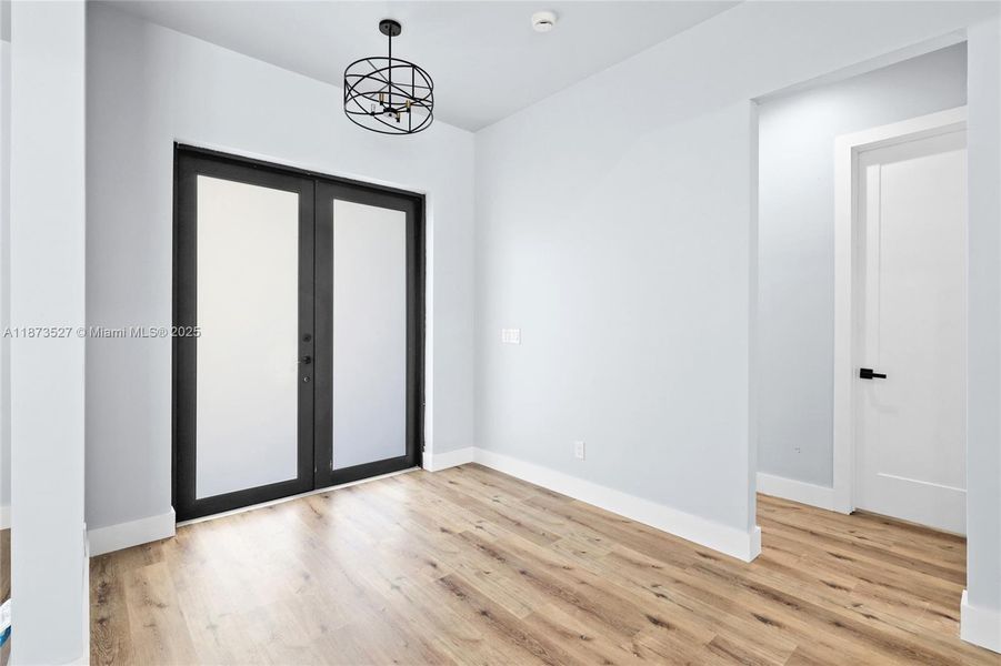 Spacious, unfurnished interior of a new home in , Cape Coral (Image 16). Spacious, unfurnished interior of a new home in , Cape Coral (Image 16).