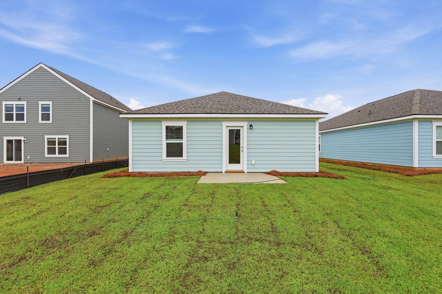 Exterior details and patio area of a home in Center Pointe, Santee (Image 3).
