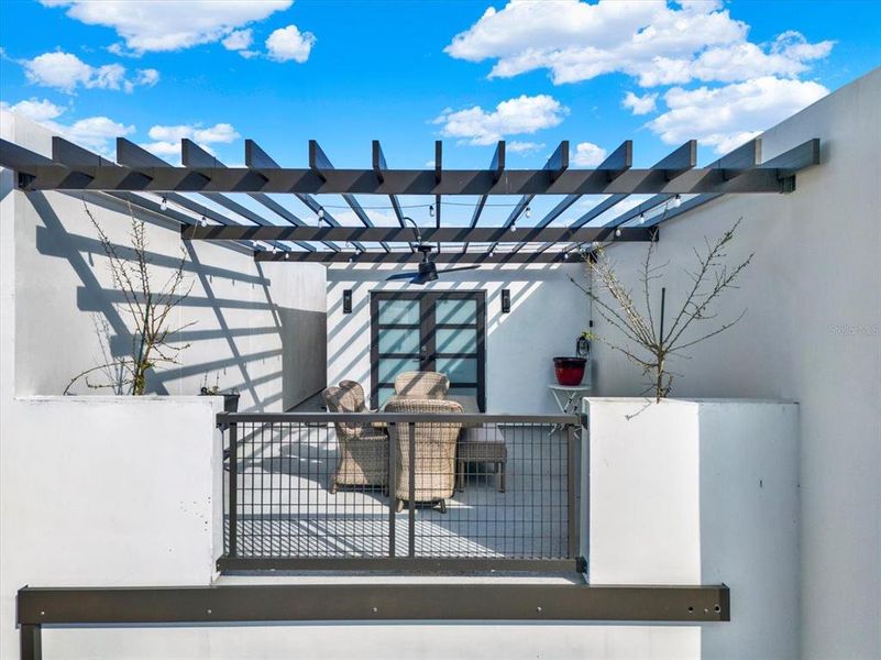 Exterior details and patio area of a home in , Pinellas Park (Image 26).