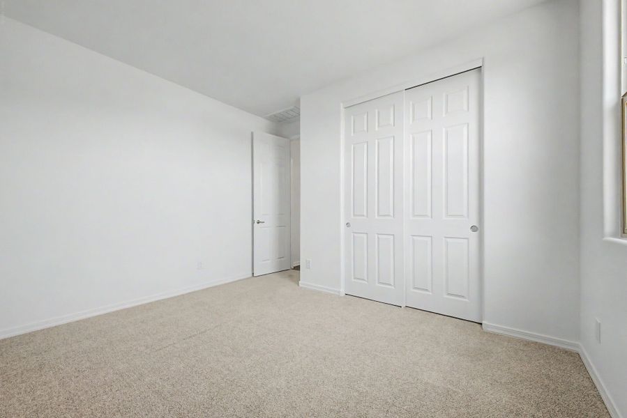 Spacious, unfurnished interior of a new home in Tierra Vistoso, Surprise (Image 12).