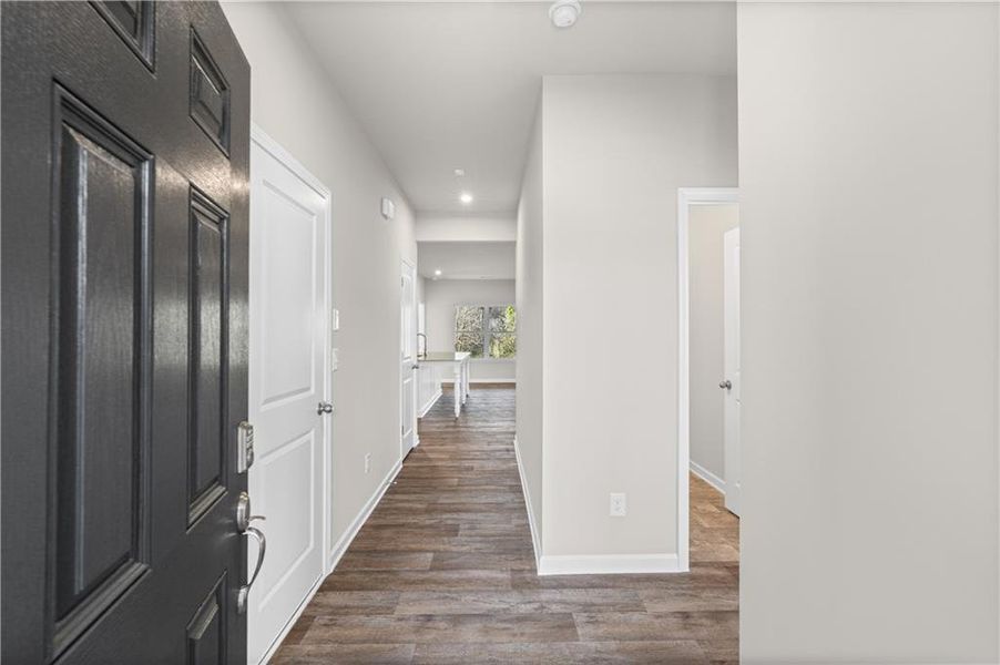 Spacious, unfurnished interior of a new home in Maple Village, Adairsville (Image 16).