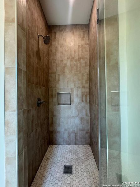 Furnished interior view inside a new home in , Terrell Hills (Image 43). Furnished interior view inside a new home in , Terrell Hills (Image 43).