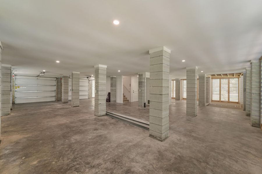 Spacious, unfurnished interior of a new home in , Hollywood (Image 32).