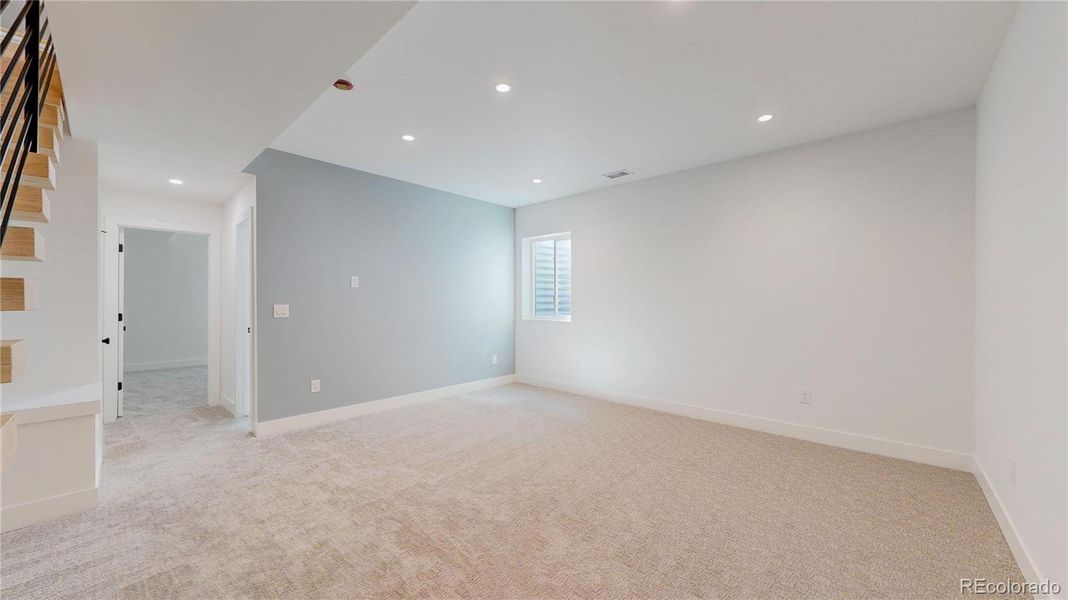 Spacious, unfurnished interior of a new home in , Denver (Image 21).