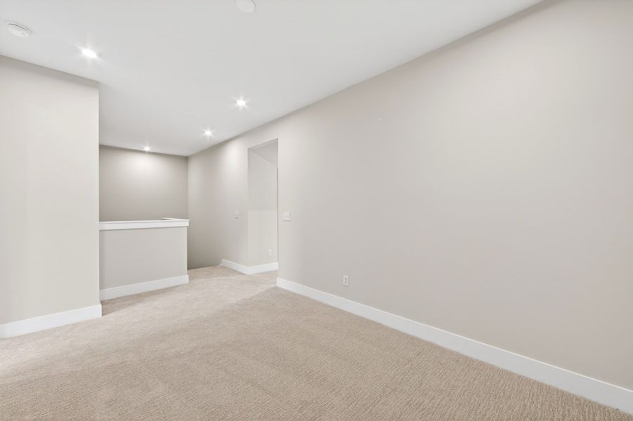 Spacious, unfurnished interior of a new home in Seven Oaks, Belmont (Image 33).