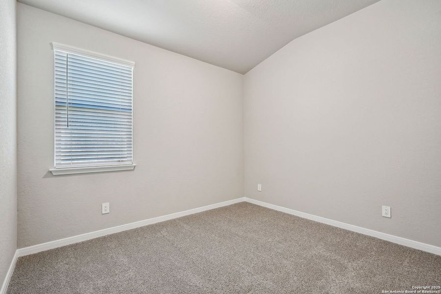 Spacious, unfurnished interior of a new home in Carmel Ranch, Schertz (Image 36).