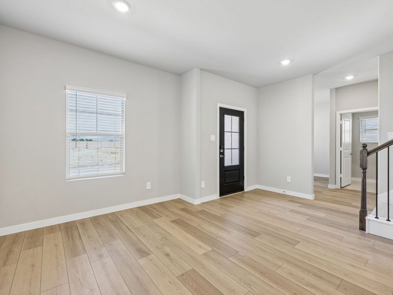 Spacious, unfurnished interior of a new home in Cibolo Hills West - Spring Series, Fort Worth (Image 13).
