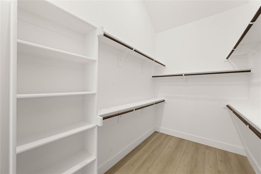 Spacious, unfurnished interior of a new home in Birdsong, Mansfield (Image 19).