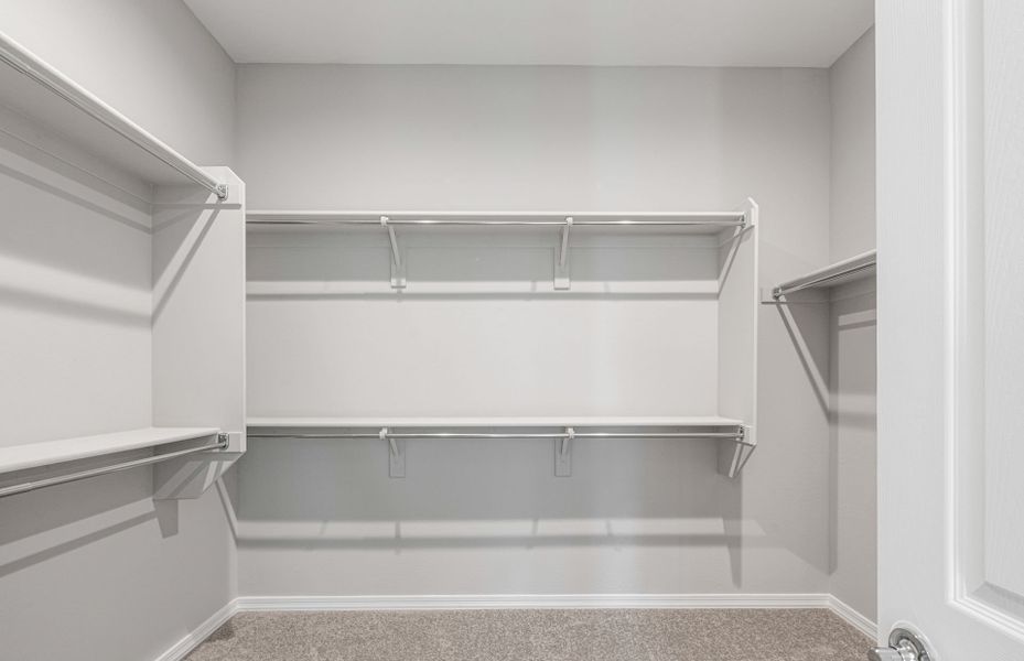 Spacious, unfurnished interior of a new home in Artisan at Asante, Surprise (Image 21).