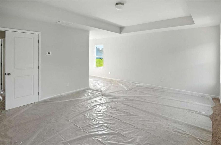 Spacious, unfurnished interior of a new home in Creekside Landing, Dallas (Image 18).