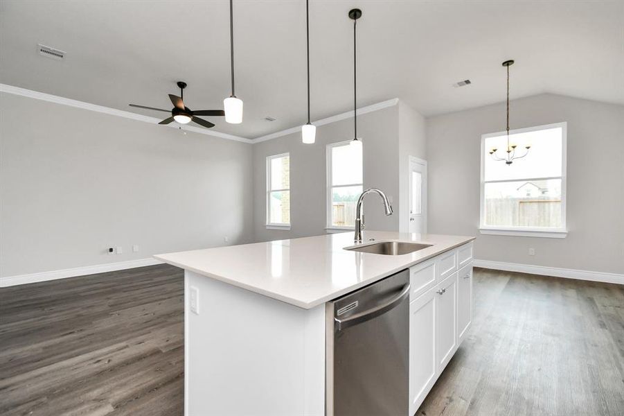 Beautiful Open kitchen with Kitchen Island