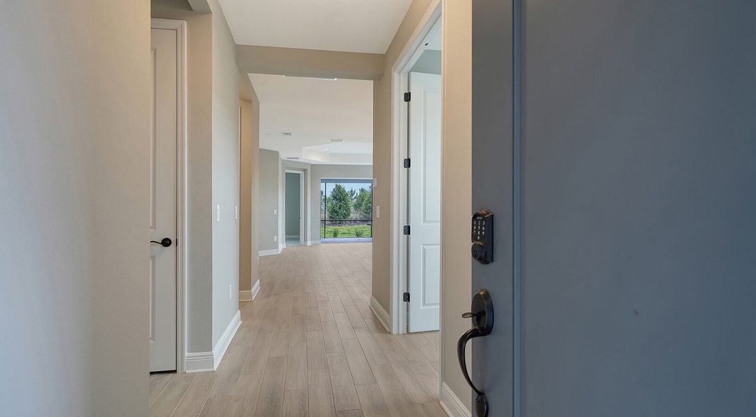 Spacious, unfurnished interior of a new home in Palm Grove, Lakewood Ranch (Image 15). Spacious, unfurnished interior of a new home in Palm Grove, Lakewood Ranch (Image 15).