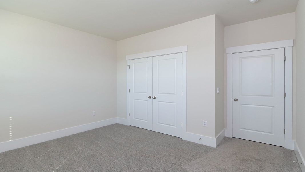 Spacious, unfurnished interior of a new home in Livingston Woods, Irmo (Image 20).