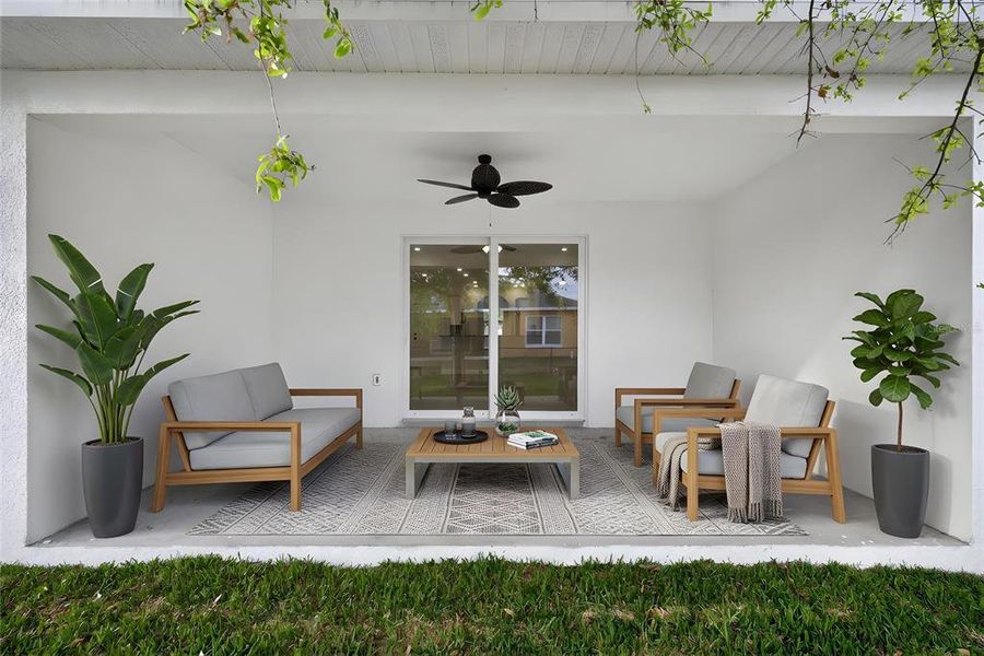 Exterior details and patio area of a home in , Pinellas Park (Image 20).