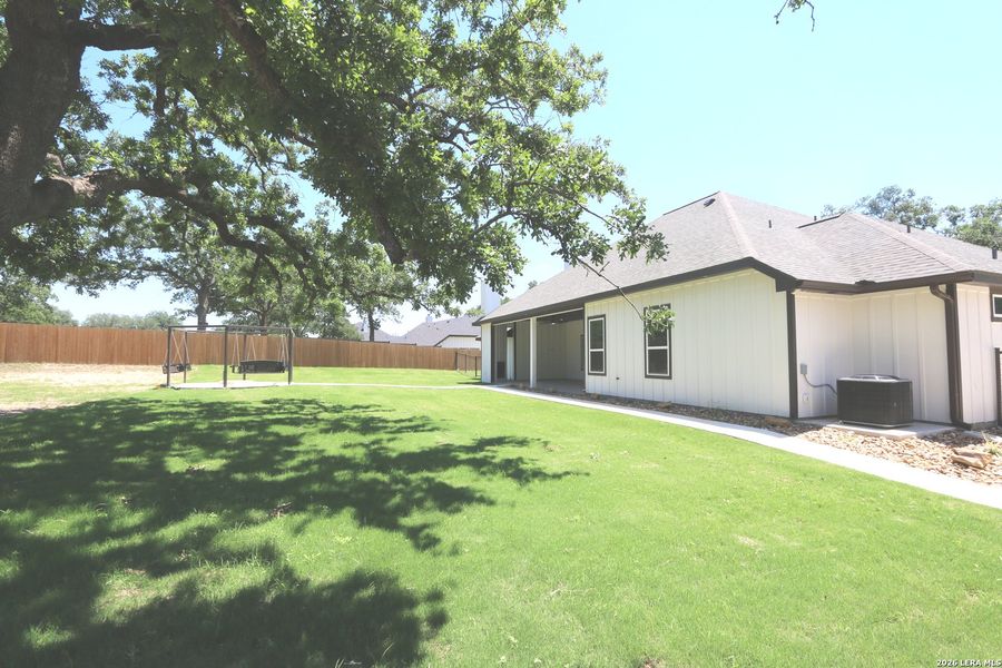 Exterior details and patio area of a home in , La Vernia (Image 37).