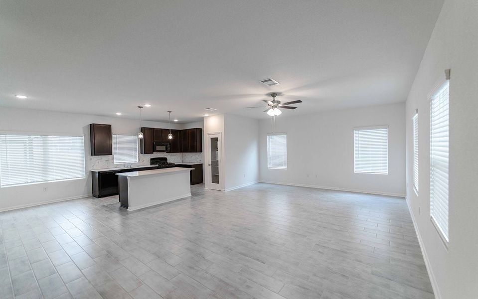 Spacious, unfurnished interior of a new home in Brooklands, Hutto (Image 11).