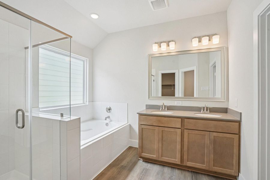 Furnished interior view inside a new home in Cay Landing, Houston (Image 5).