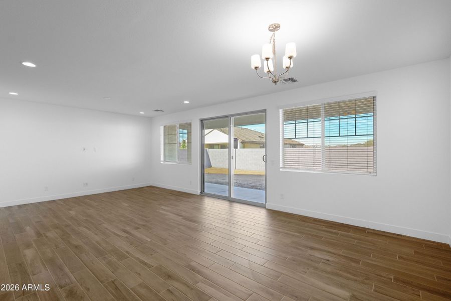 10158 W COLUMBUS Avenue - Ready Now!