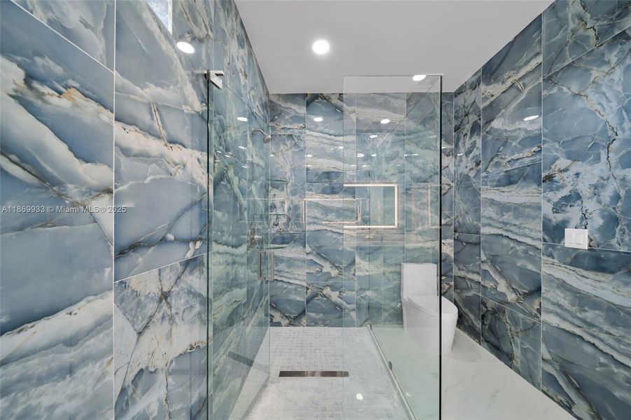 Image 38 of a home in .