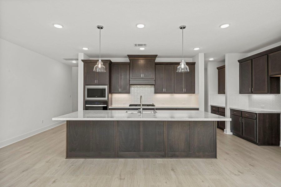 Gorgeous Open Concept Kitchen