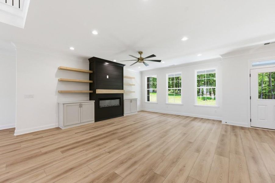 Spacious, unfurnished interior of a new home in , Griffin (Image 48).