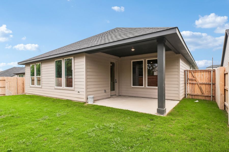 Exterior details and patio area of a home in Parkton Square, Kyle (Image 4).