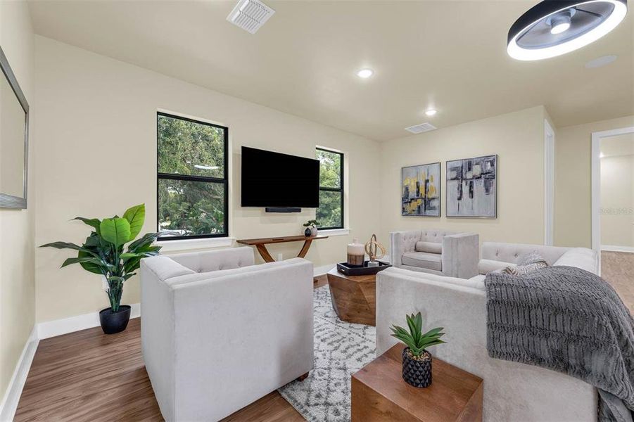 Furnished interior view inside a new home in , Orlando (Image 49).