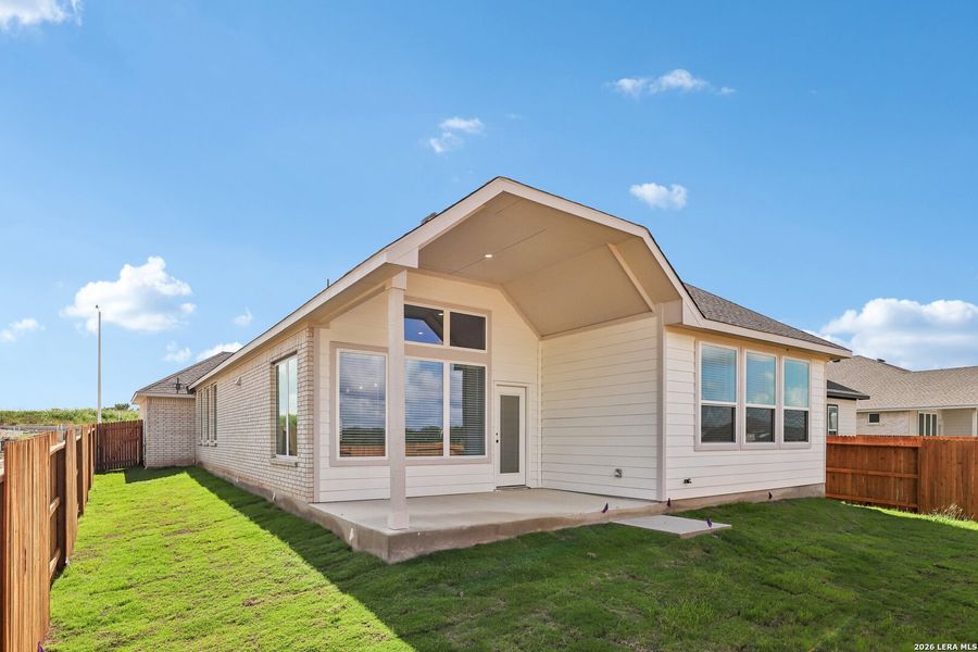 Exterior details and patio area of a home in Stream Waters, Seguin (Image 3).