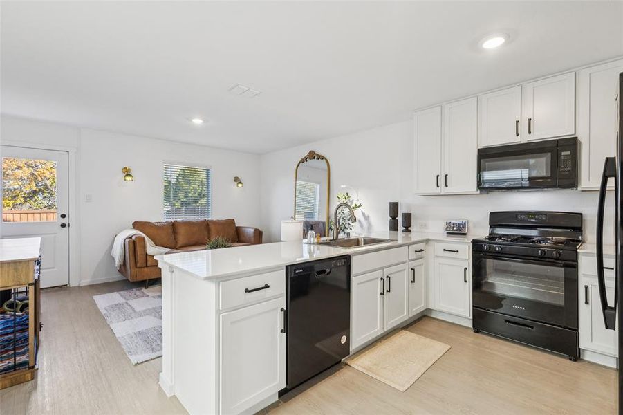 Furnished interior view inside a new home in Foree Ranch: Wellton Collection, Providence Village (Image 11). Furnished interior view inside a new home in Foree Ranch: Wellton Collection, Providence Village (Image 11).