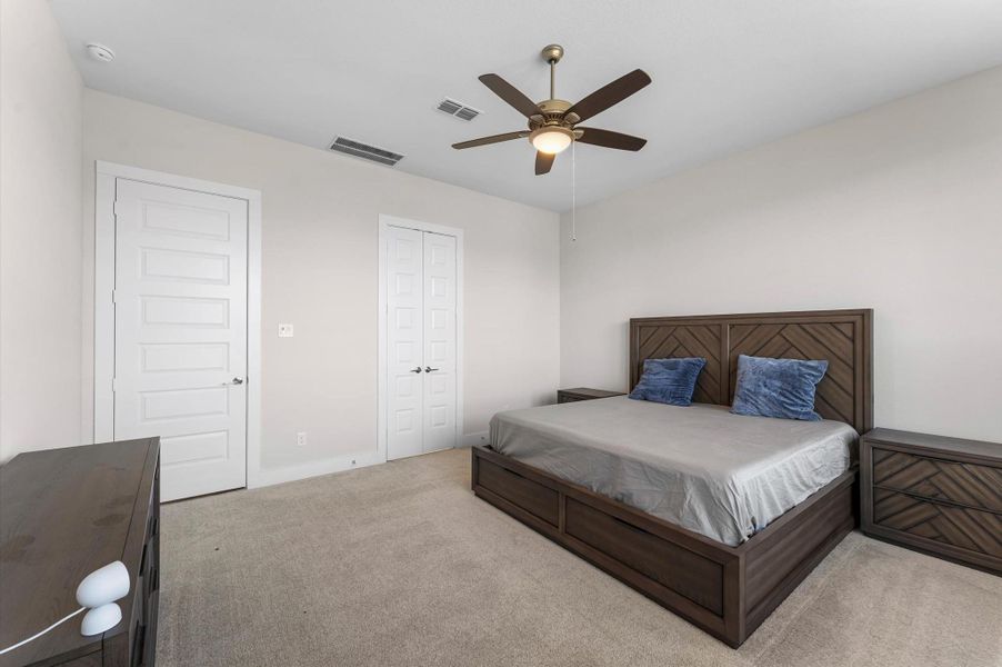 Furnished interior view inside a new home in Cross Creek Ranch, Fulshear (Image 17).