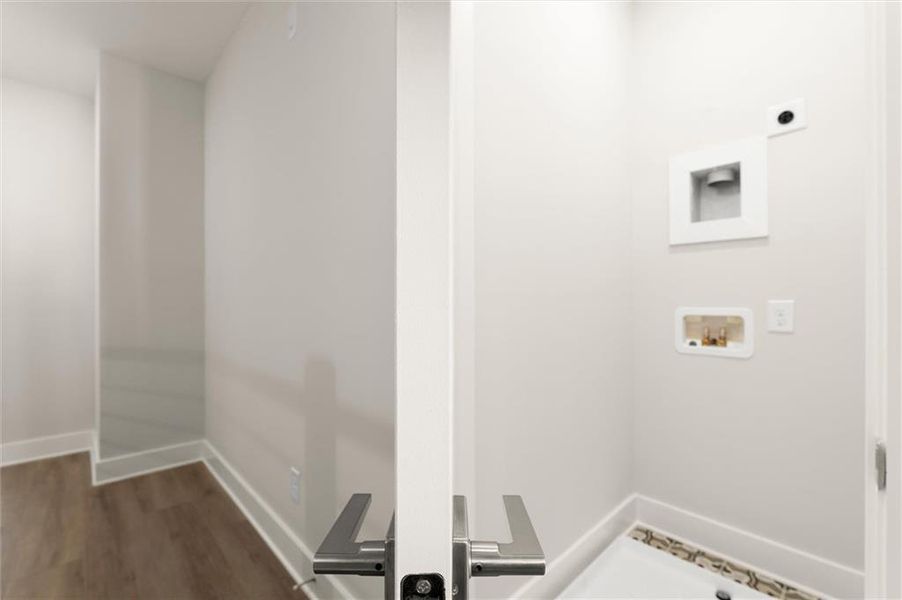Spacious, unfurnished interior of a new home in , Alpharetta (Image 33). Spacious, unfurnished interior of a new home in , Alpharetta (Image 33).
